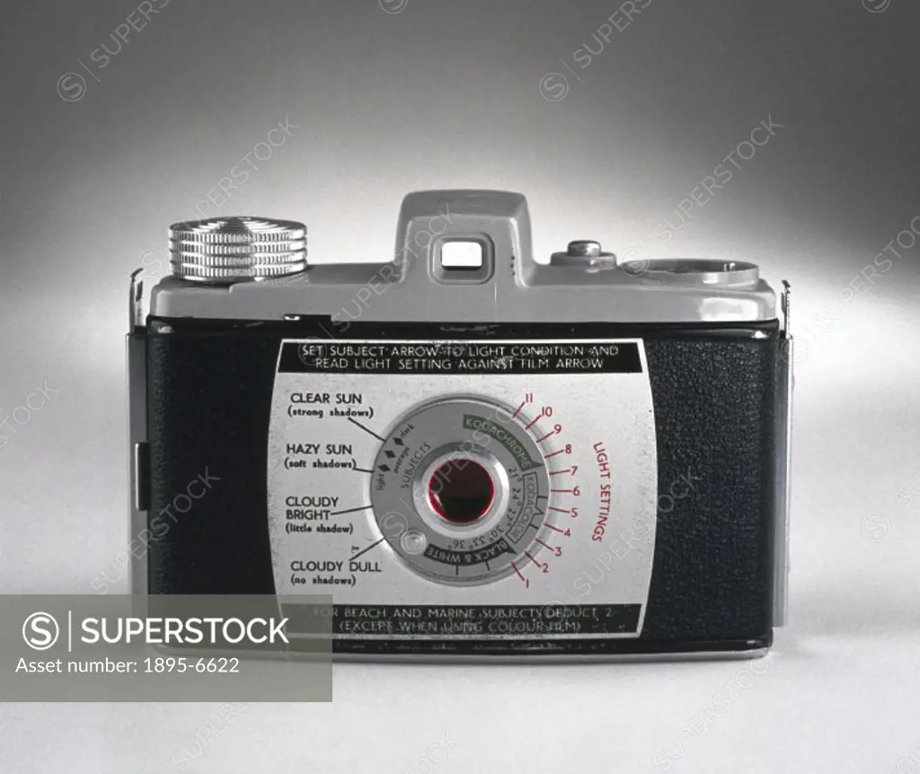 This was one of a series of cameras introduced in the 1950s to simplify colour photography so that even those with little experience could take succes...