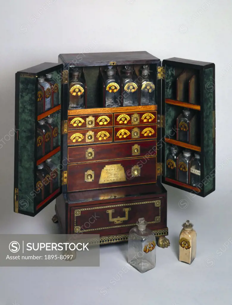 This chest was supplied by Richard Reece´s Medical Hall, 171 Piccadilly, London. It features a series of drawers, and bottles stored on shelves which ...
