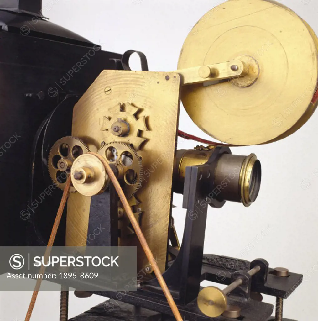 Paul´s Theatrograph Projector No 2 Mark 1, 1896.Detail. Robert W Paul (1869-1943) first demonstrated his Theatrograph projector at Finsbury Technical ...