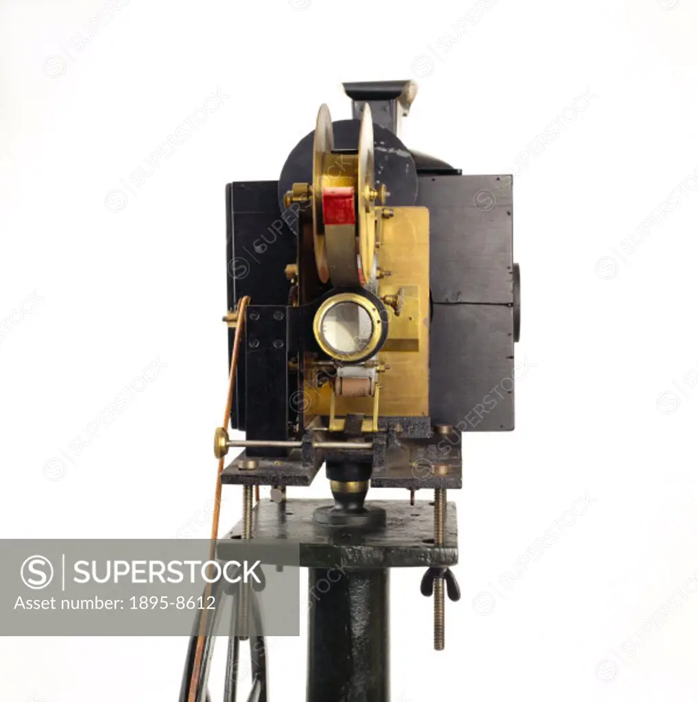 Paul´s Theatrograph Projector No 2 Mark 1, 1896.Robert W Paul (1869-1943) first demonstrated his Theatrograph projector at Finsbury Technical College,...