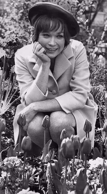 Shirley MacLaine, April 1969 In Britain to take her 12-year-old daughter back to school, Shirley MacLaine spoke about drug-taking and her own experime...