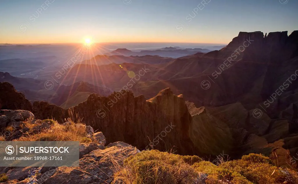 SuNoise over the Drakensberg mountains, Royal Natal, Drakensberg uKhahlamba National Park, South Africa