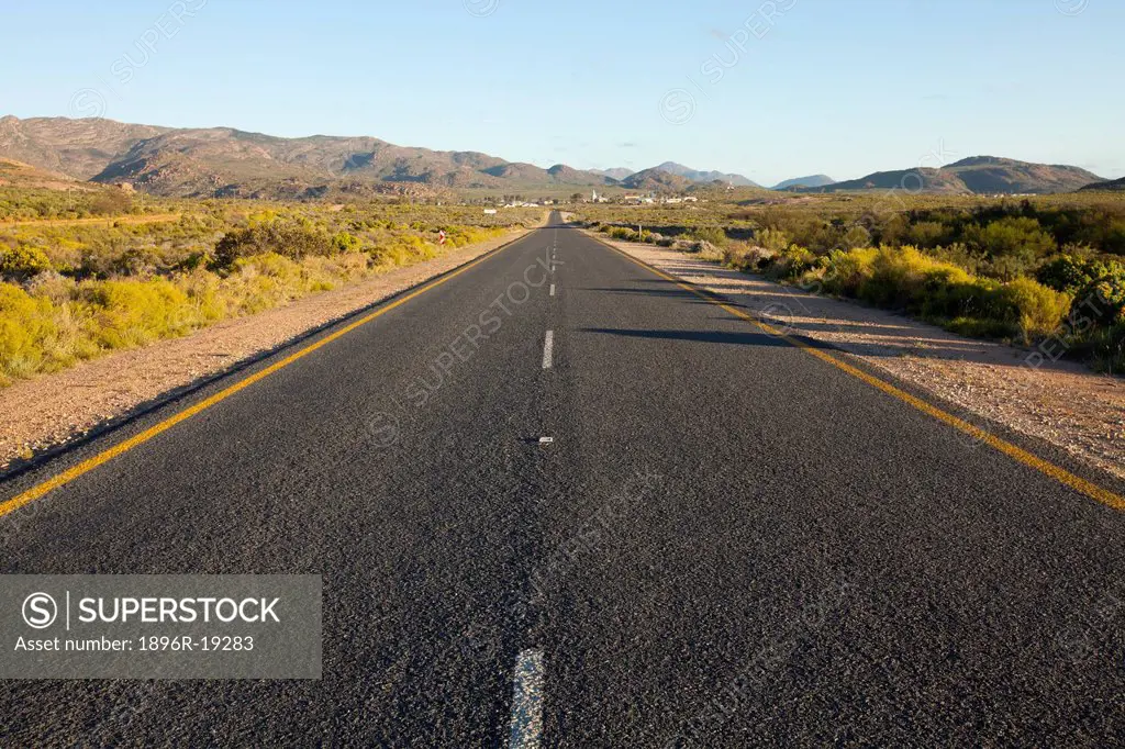 The N7 tar road leads from Springbok in the north all the way to Cape town in the south, passing by a number of small towns on the way, here it is pas...