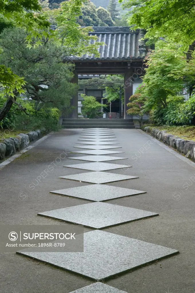 Entrance to Nanzen_ji, Higashiyama, Kyoto, Japan