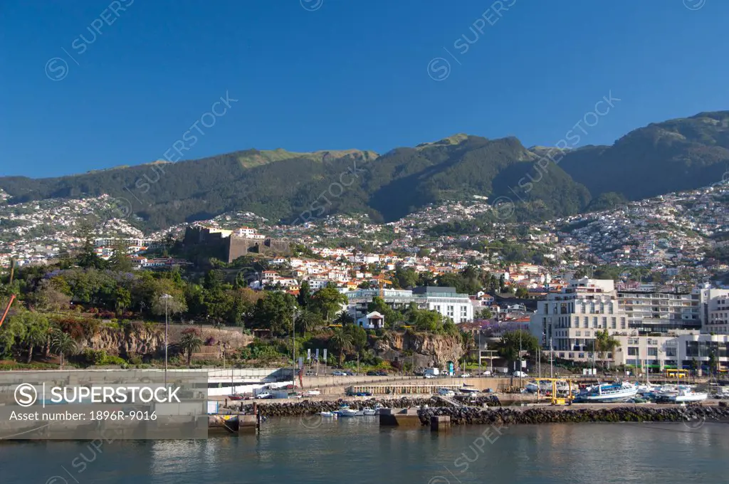 Port area with St. John the Baptistís Fort, Funchal, Madeira Islands, Portugal