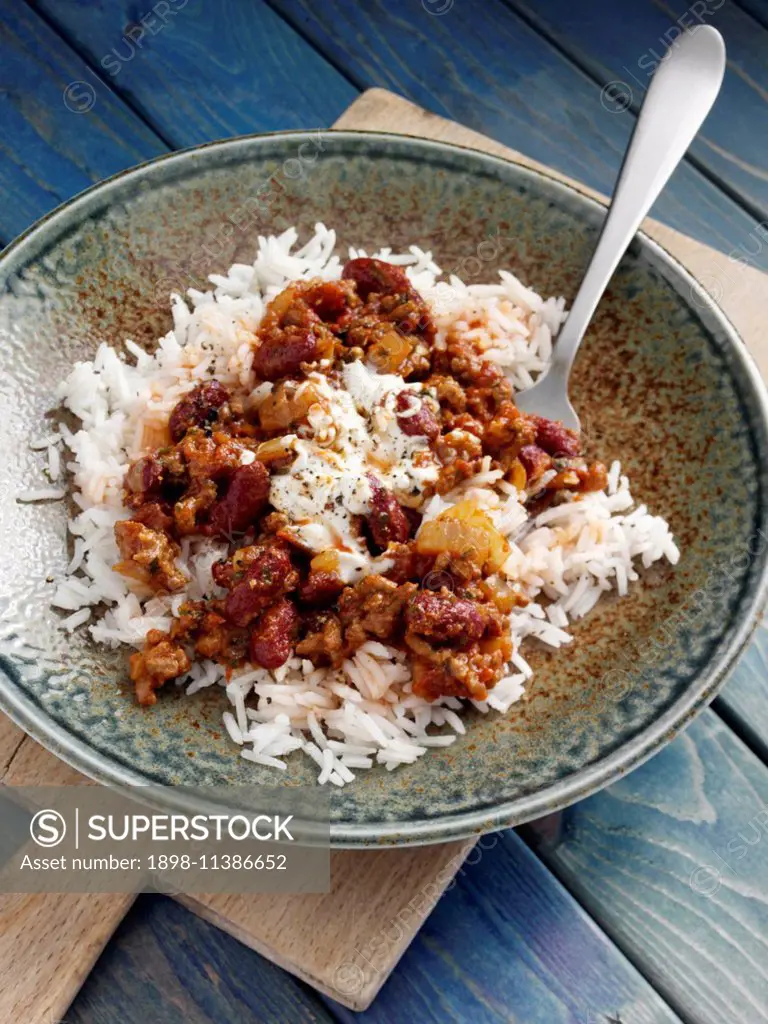 Chilli con carne and rice