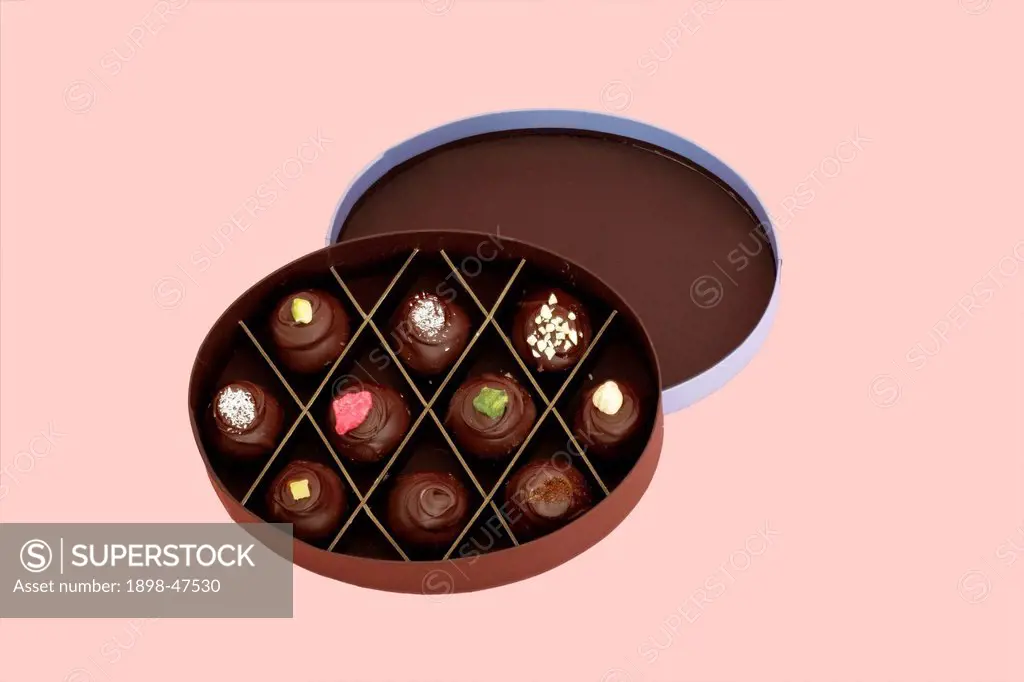 Oval Chocolate Box