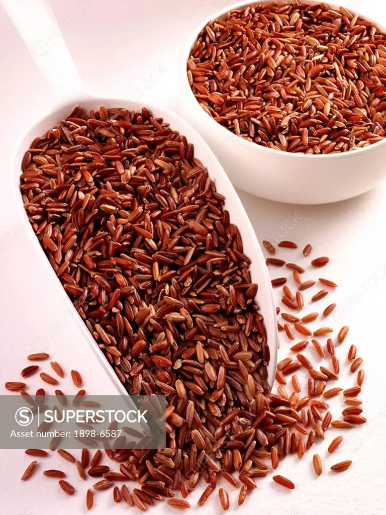 CAMARGUE RED RICE IN SCOOP