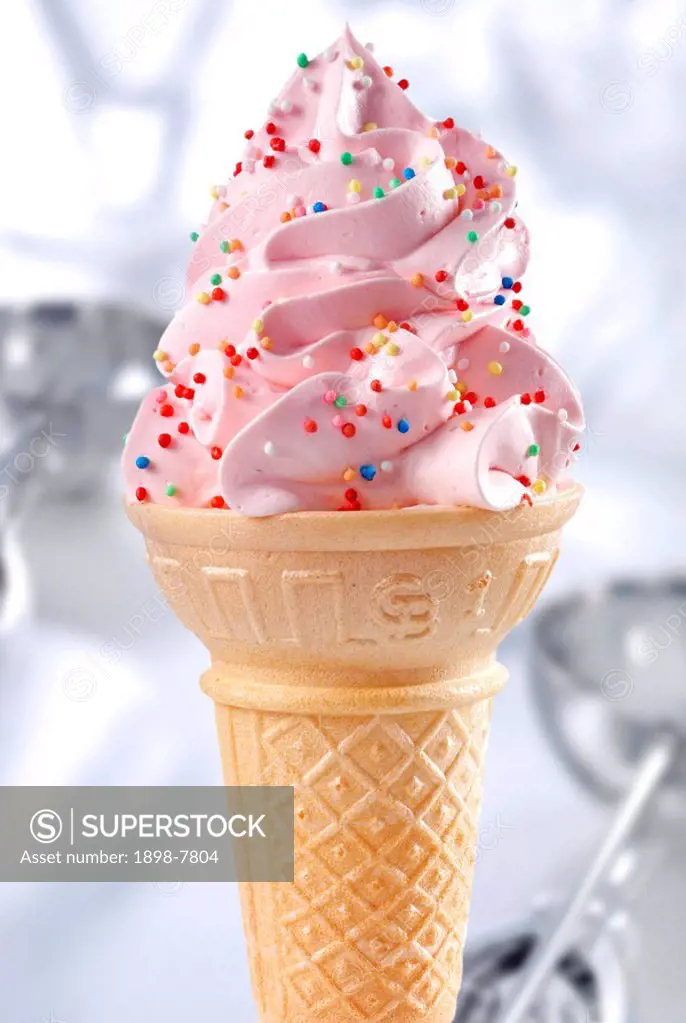 STRAWBERRY ICE CREAM CONE WITH SPRINKLES