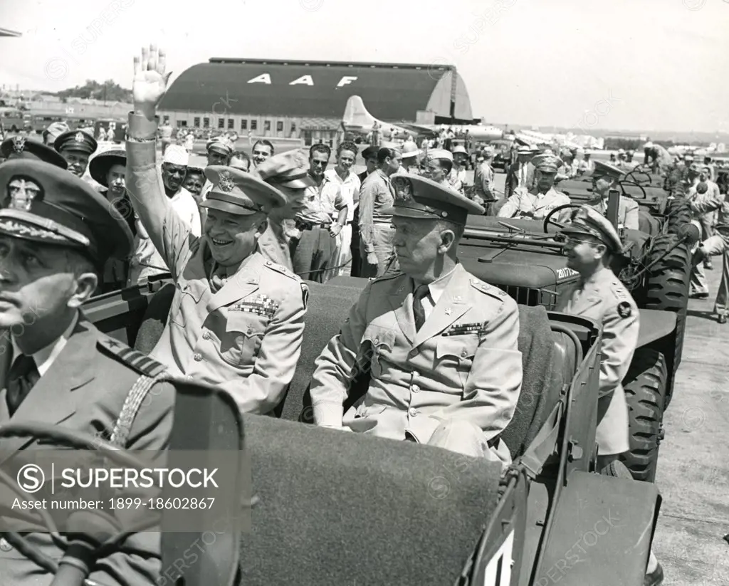 General Dwight Eisenhower returns to the US following his victory in Europe and is greeted by Gen George C. Marshall. June 18, 1945. Photo: Abbie Rowe