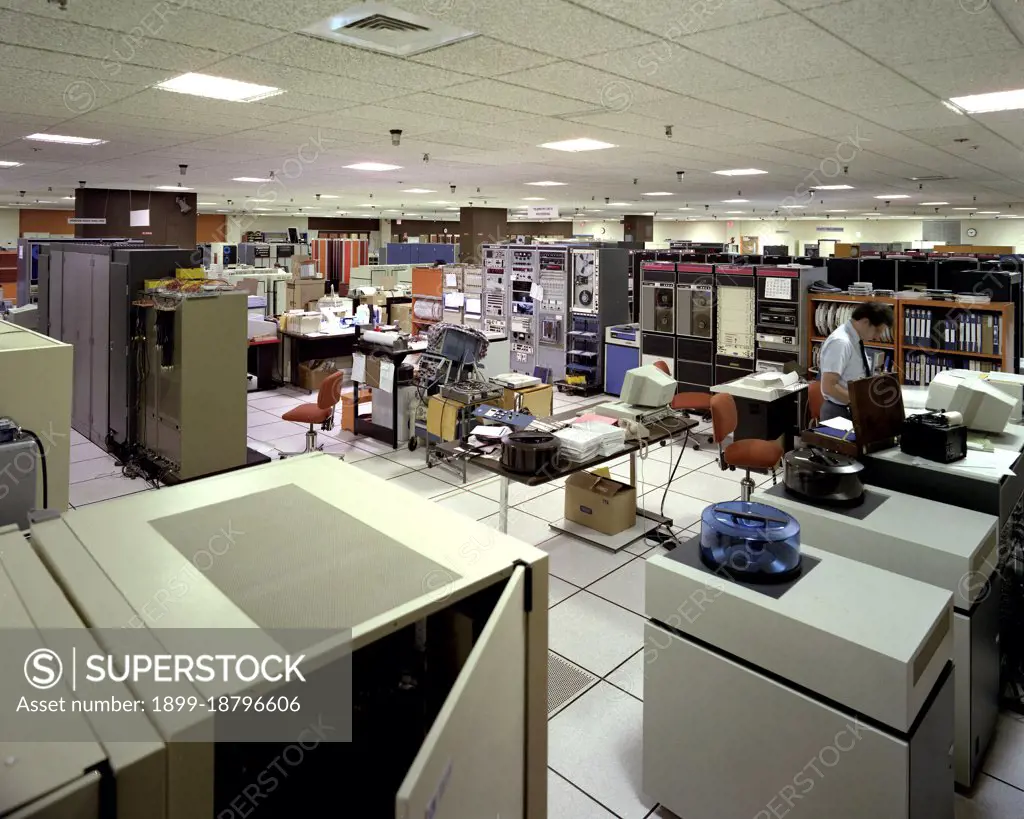 Elevated shot for computer room in research analysis center RAC building ca. 1984 . 