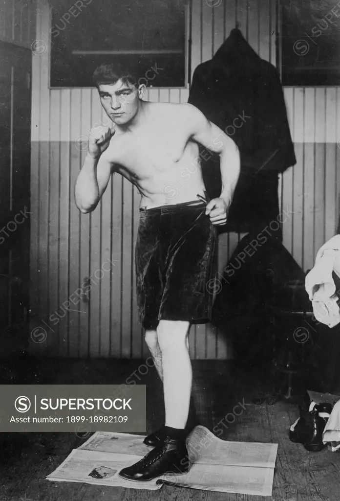 Historical Boxing - Houck ca. 1914 . 