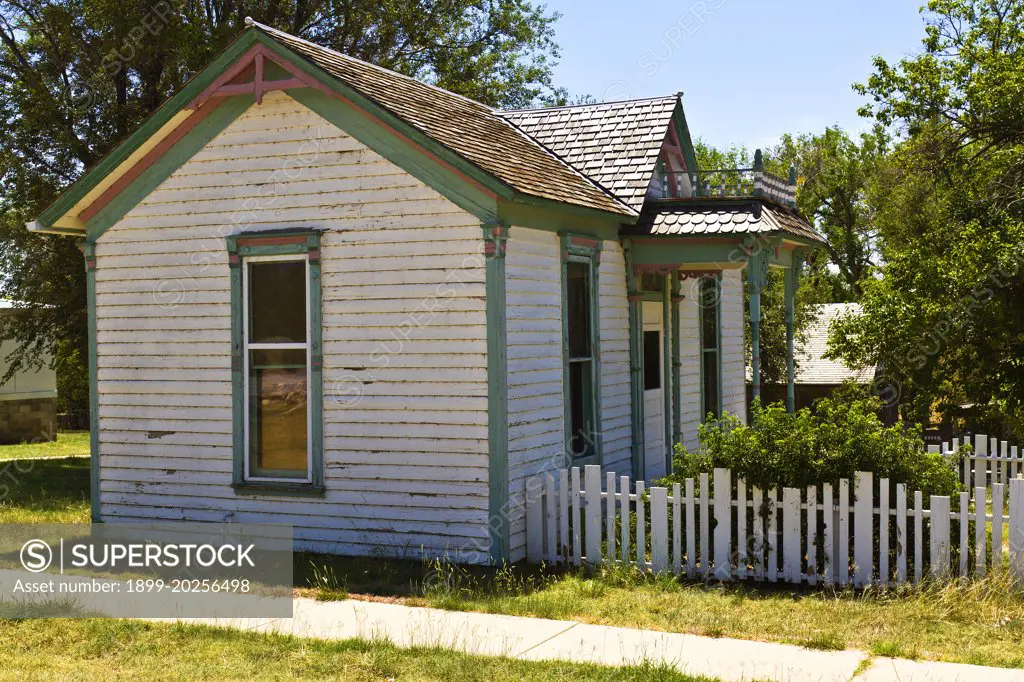 Dalton Gang Hideout, Meade, Kansas. Eva Dalton Whipple House. Four blocks south of highway 54, stands the two-room house that was first occupied by Mr. and Mrs. J.N. Whipple. Eva Dalton, sister of the infamous outlaws the Dalton Gang.