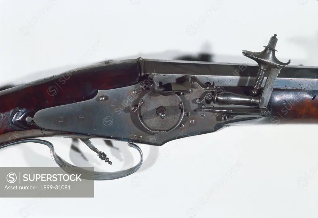 Wheel-lock flintlock, by Unknown, 17th Century, Unknow. Italy, Piemonte, Turin, Royal Armory. Detail. Firearm wheel trigger butt handle.