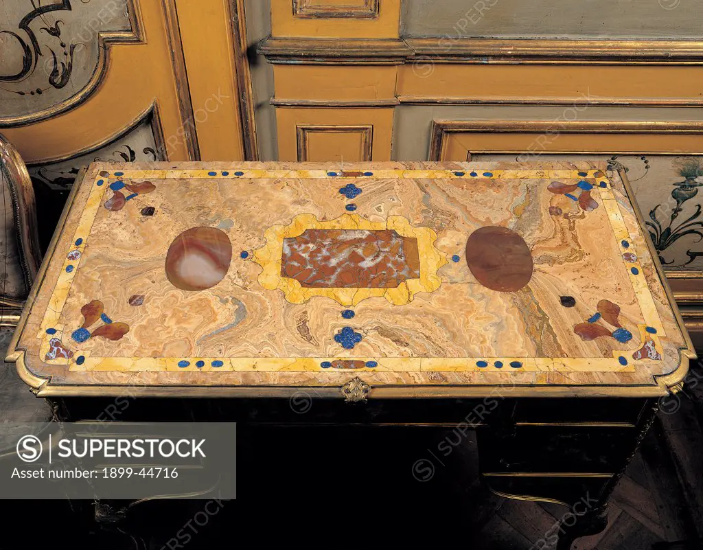 Writing desk, by Piedmont Work, 18th Century, inlaid marbles and gilded metal. Italy: Piemonte: Turin: Royal Palace. Detail. Top writing desk marbles volutes rinceaux semi-precious stones