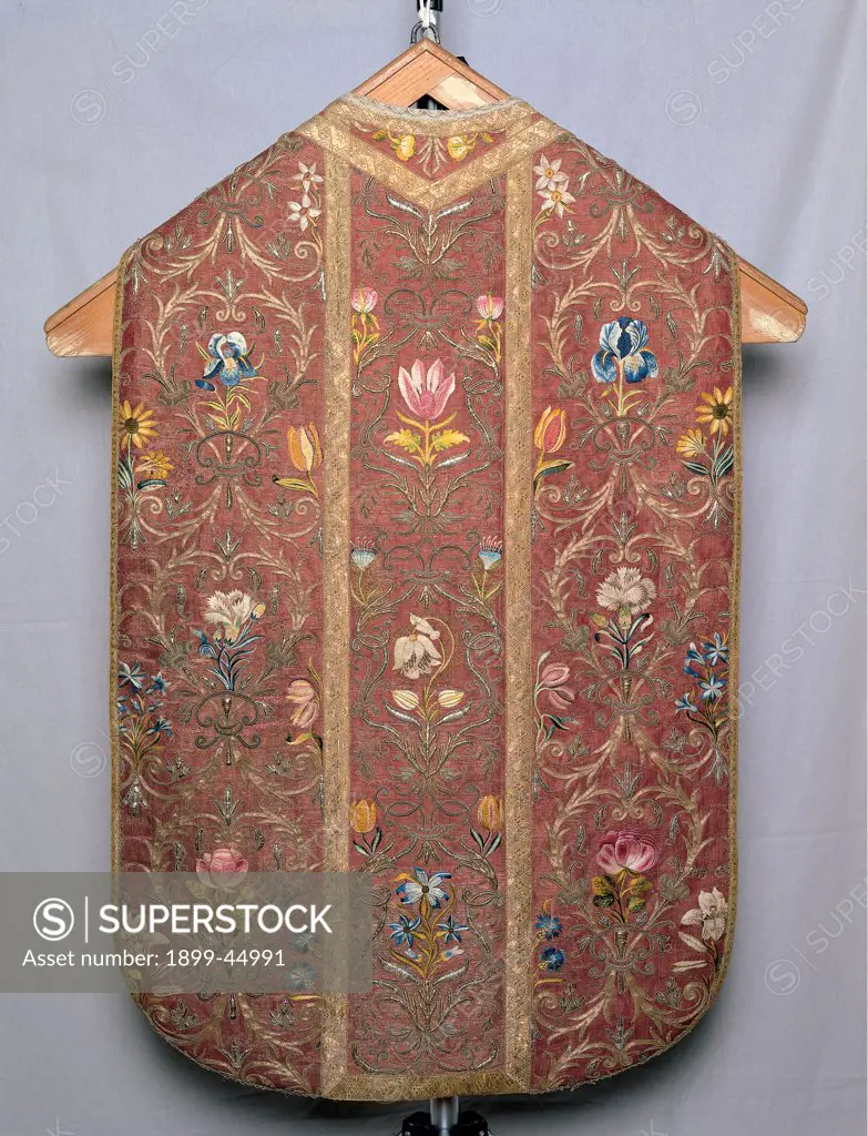 Planet of Saint Reparata, by Tuscany workmanship, 17th Century, brocade embroidered with polychrome silk. Italy: Tuscany: Florence: Opera di Santa Maria del Fiore Museum. Whole artwork. Planet decoration parament fabric/tissue satin embroidery floral