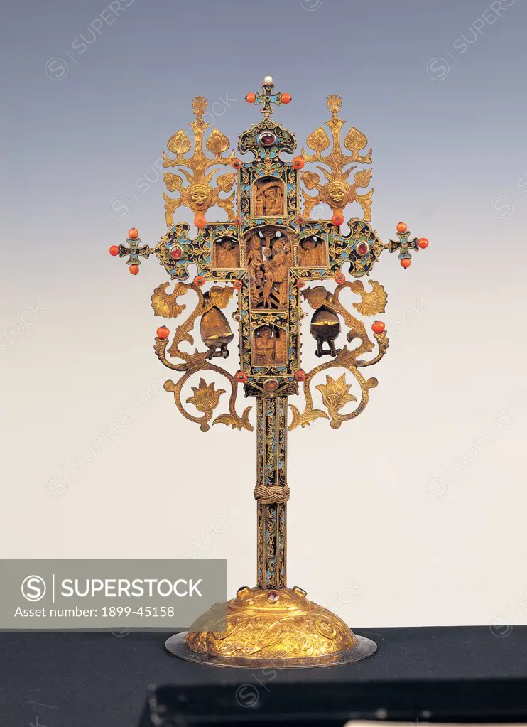 Benedictory cross, by Byzantine Work, 16th Century, carved wood, gold and silver, enamels, coral and pearls, stones. Italy: Umbria: Perugia: Assisi: Treasury Museum of San Francesco Basilica. Whole artwork. Back cross rinceaux birds light blue/azure gold