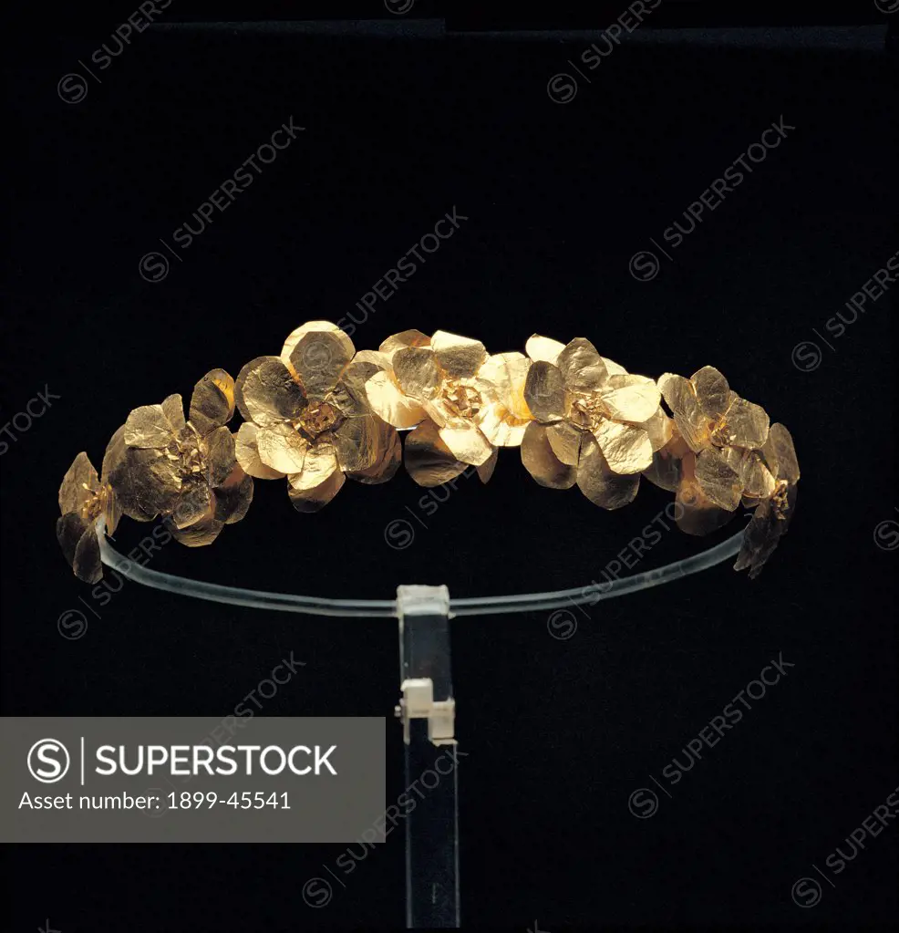 Golden crown formed of a garland of roses, by Unknown artist, 3rd Century, . Italy: Puglia: Taranto: Taranto: National Archaeological Museum. Whole artwork. Gold diadem crown decoration floral motifs lamina bracteate carved