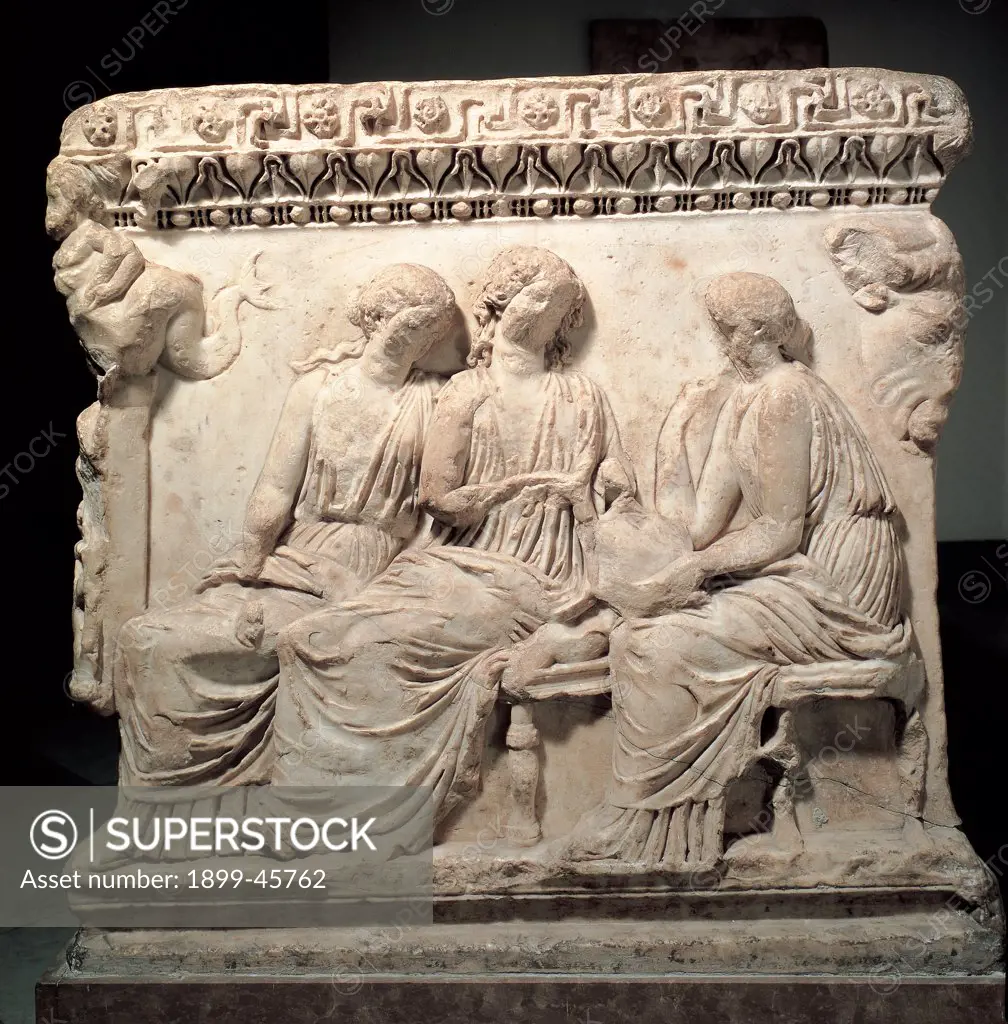 Sarcophagus with the myth of Ulysses, by Unknown artist, 2nd Century, white marble, bas, relief. Italy: Campania: Naples: National Archaeological Museum. Detail. Sarcophagus men women garments drapery