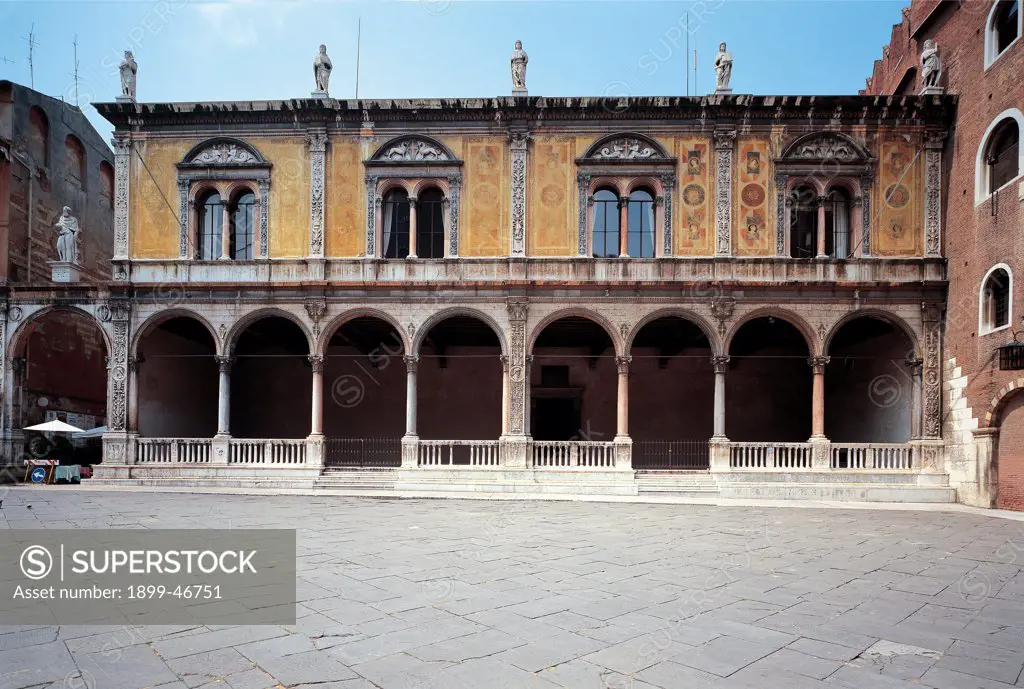 Loggia del Consiglio, by Unknown artist, 1485 - 1492, 15th Century, . Italy: Veneto: Verona: Loggia del Consiglio. Council Loggia palace windows front view of the facade floors Piano Nobile (Noble Floor) statues arch columns