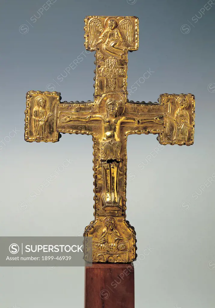 Processional cross, by Roman or Umbrian Work, 1150 - 1150, 12th Century, pressed silver, embossed and gilded, wood core. Italy: Umbria: Perugia: Treasury Museum of San Francesco Basilica. Whole artwork. Processional cross front Jesus Christ crucifixion gold