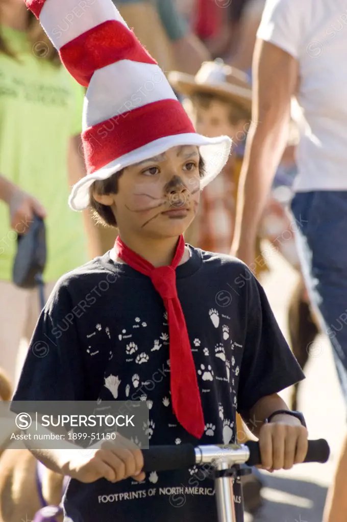 Fiesta De Santa Fe, New Mexico. A Celebration Started In 1712 To Celebrate The Peaceful Retaking Of The City From The Pueblo People In 1692. Desfile De Los Ninos, Pet Parade. Children Ofall Ages Bring Their Pets Or Become Their Pest And Parade Through Tow