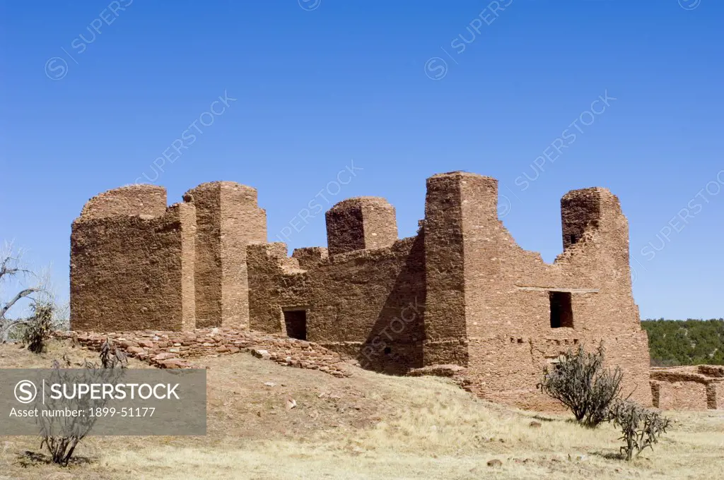 Salinas Pueblo Missions National Monument, New Mexico. Quarai Ruins. Pueblos Of The Salinas Valley Once A Thriving Pueblo Community Of Tiwa And Tompiro Speaking Peoples In The Remote Area Of Central New Mexico. Early In The 17Th Century Spanish Francisca