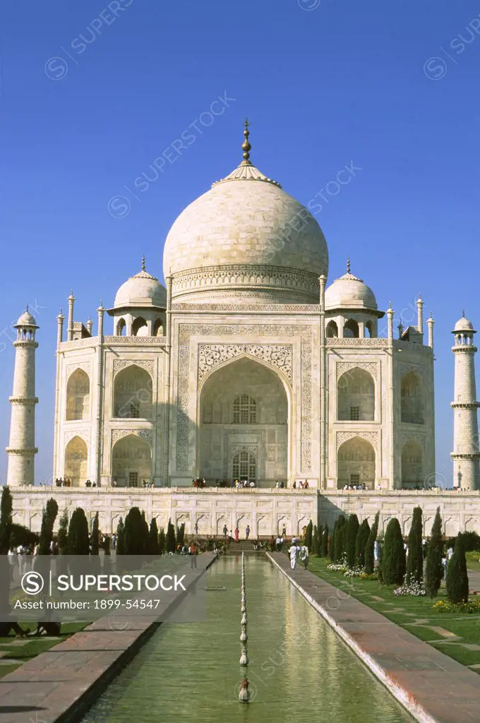 India, Agra, Uttar Pradesh. Taj Mahal.