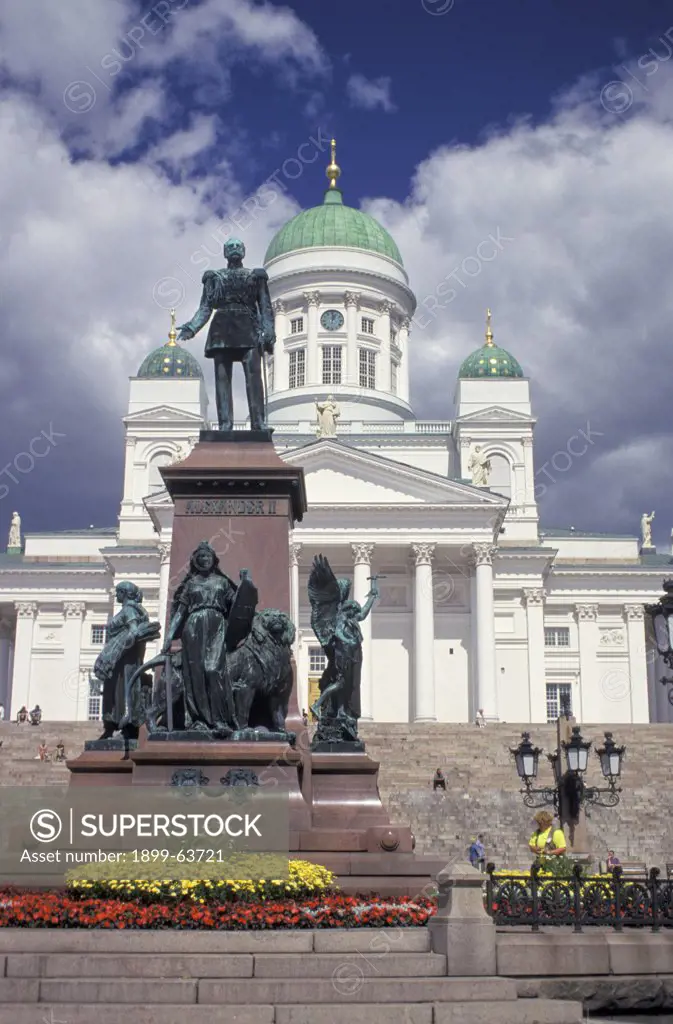 Finland, Helsinki. Tuomiokirkko. Statue Of Czar Alexander Ii (Walter Runeberg, 1894) In Front Of Church.