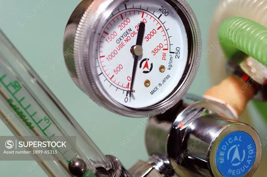 Close up of pressure meter for oxygen tank,