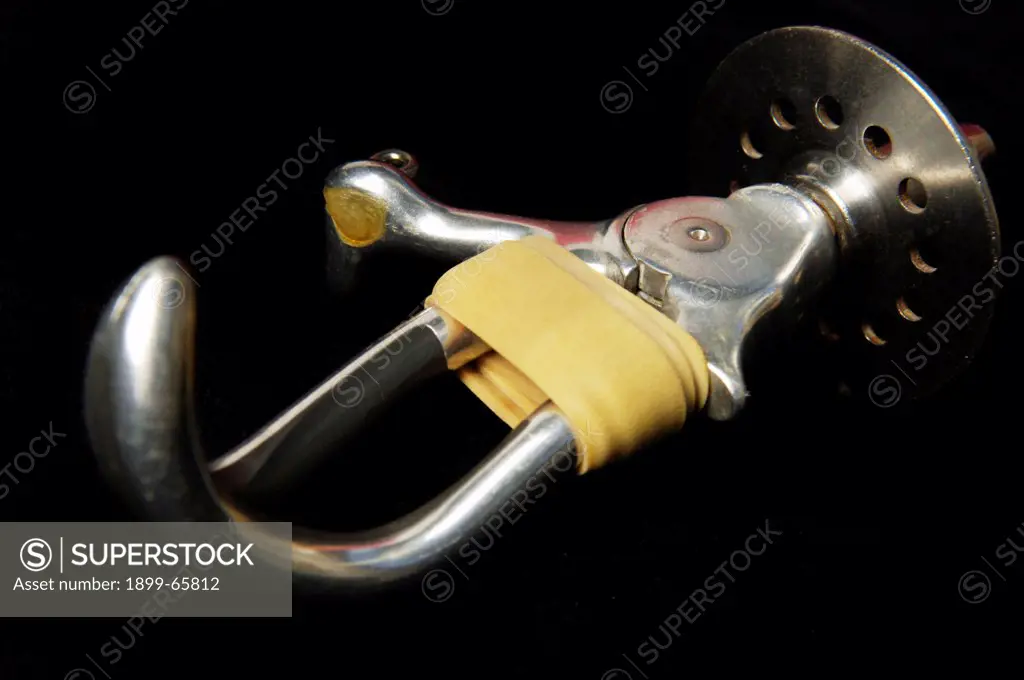 Split hook prosthetic hand