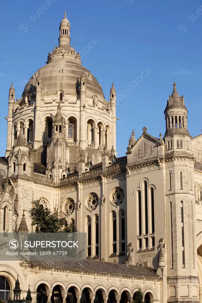 Lisieux basilica