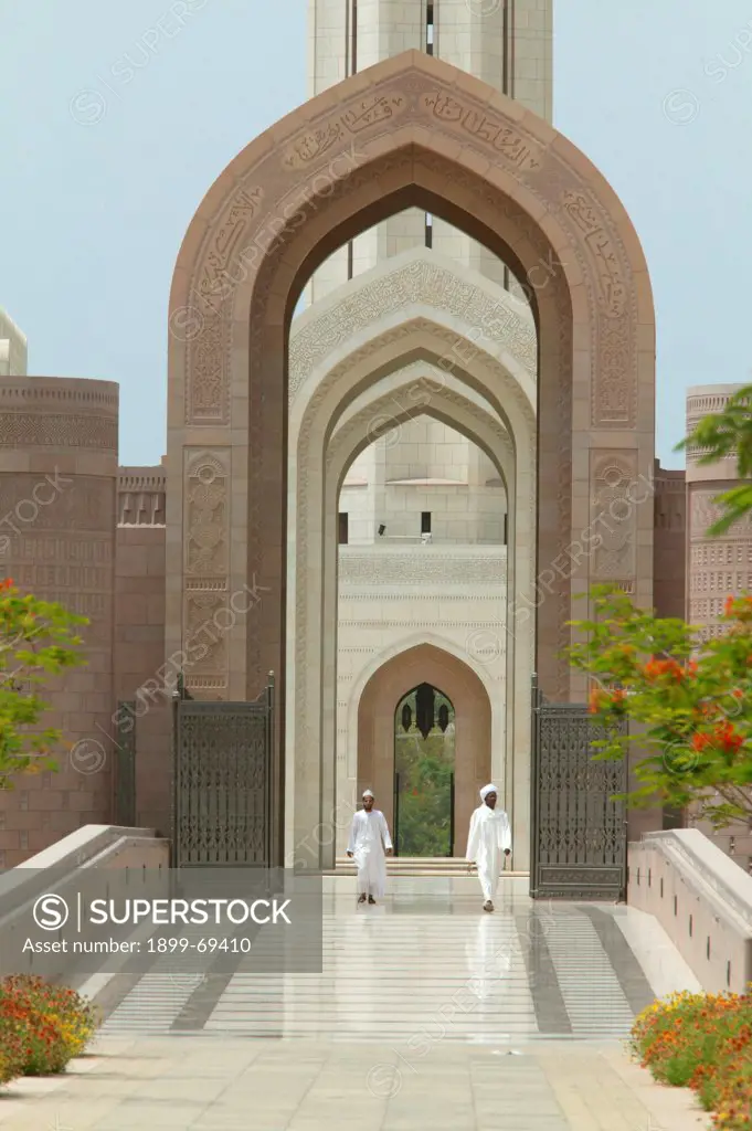 The sultan qaboos grand mosque.