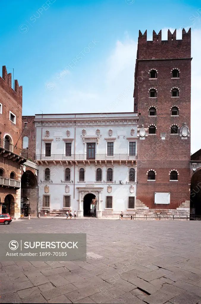 Courts Palace in Piazza dei Signori, 14th Century, 1363,