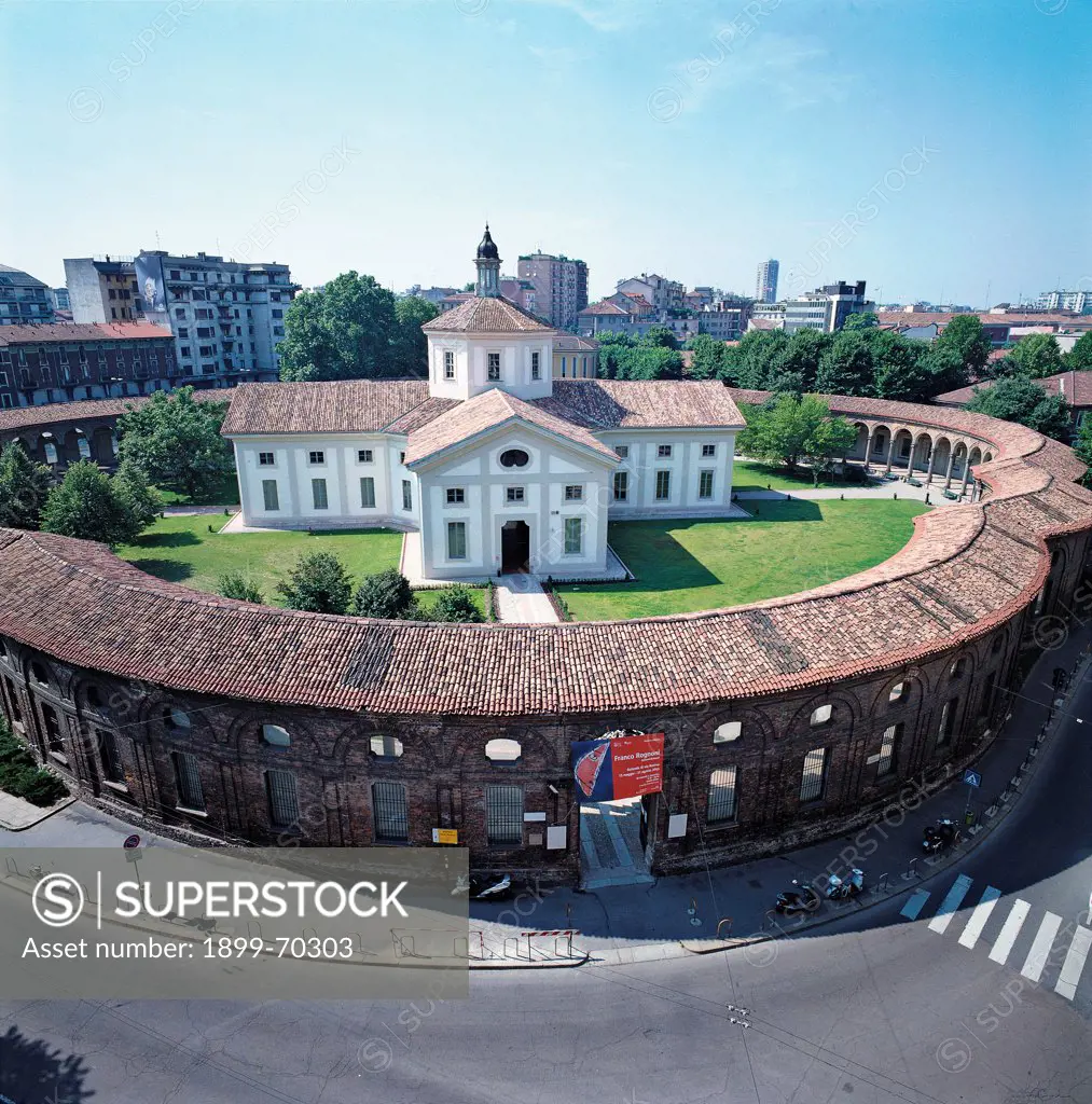 Italy, Lombardy, Milan, Besana Rotunda. View from above of the Besana Rotund, also called the Foppone (once the cemetery of the Maggiore Hospital) showing the surrounding portico and the church.