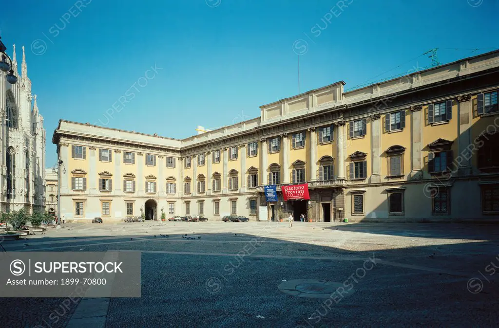 Italy, Lombardy, Milan, Palazzo Reale. Whole artwork view. Foreshortening view of the frontage of the Royal Palace in Milan.