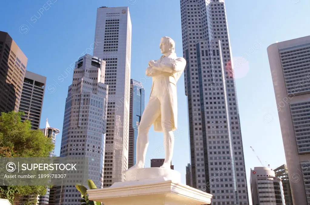 Statue of Sir Stamford Raffles Singapore