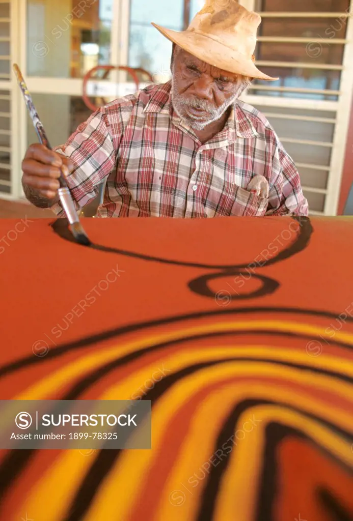 Artist at Work Balgo, Wirrimanu, southeast Kimberley region, Western Australia