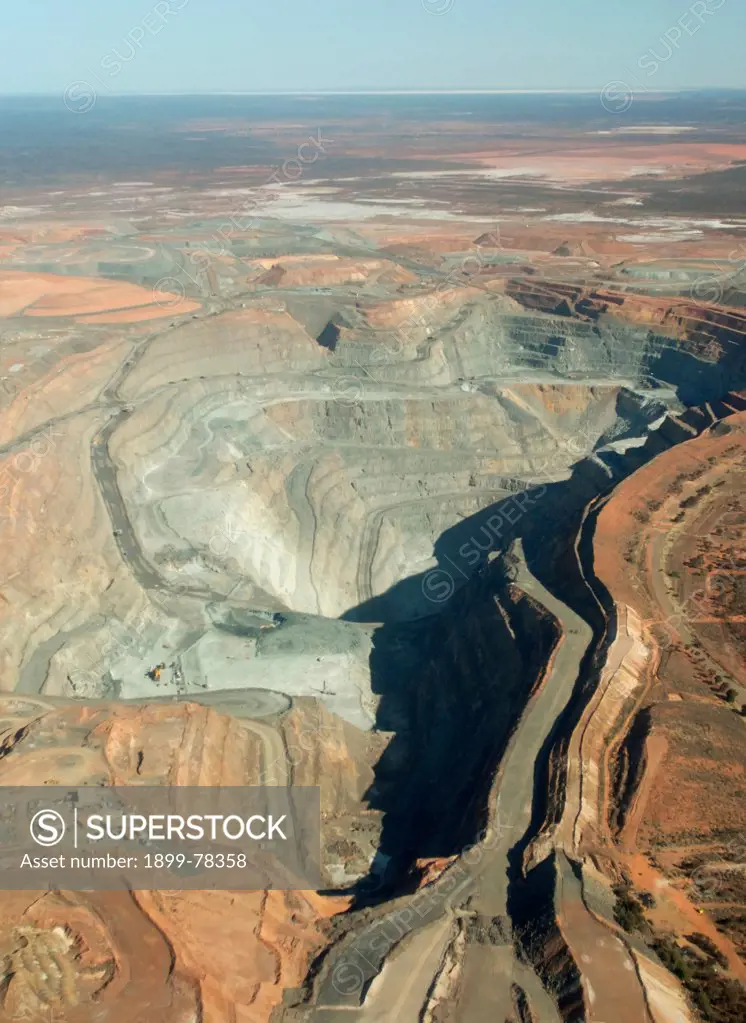 The Super Pit, Gold Mine, the world's biggest open-cut gold mine Kalgoorlie, Western Australia