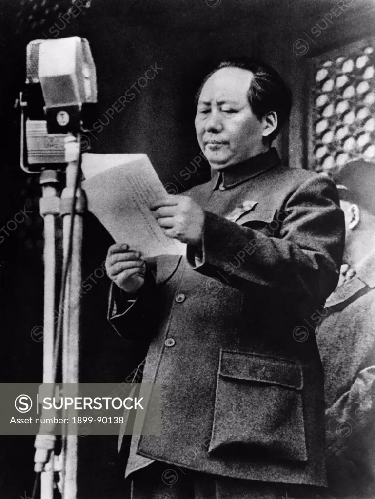 Chairman Mao Tse Tung announces the founding of the People's Republic of China. October 1, 1949. Peking (Beijing), China.