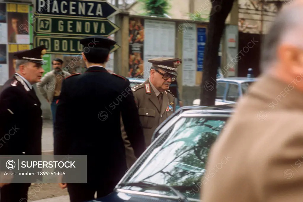 Italian general and Prefect Carlo Alberto Dalla Chiesa getting into a car. Italy, 1980s