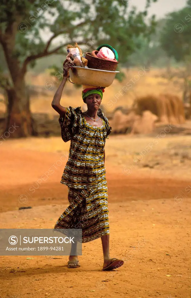 African woman, Samogorihi, Burkina Faso.,04/12/2006