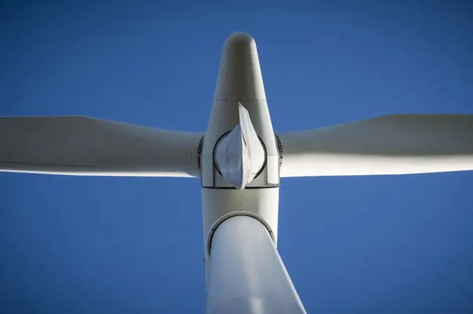 Wind turbine propellers on a bright and clear day