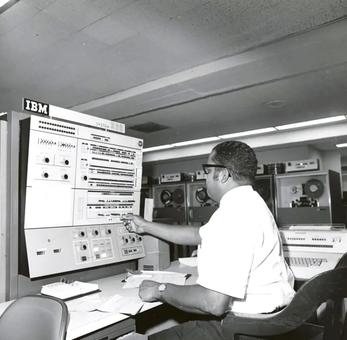 Automatic Data Processing Center USDA 1969 early computers. 