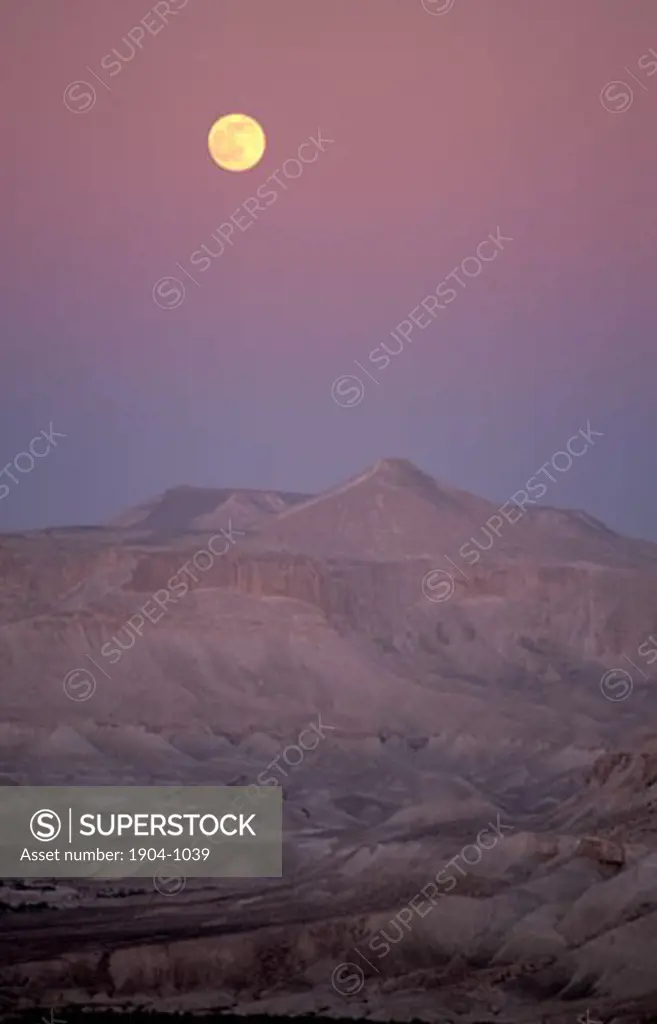 Moonrise over Wadi Zin