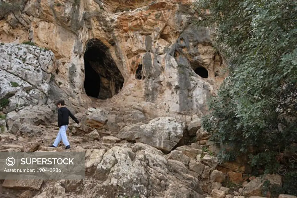 Etzbe cave in Wadi Oren