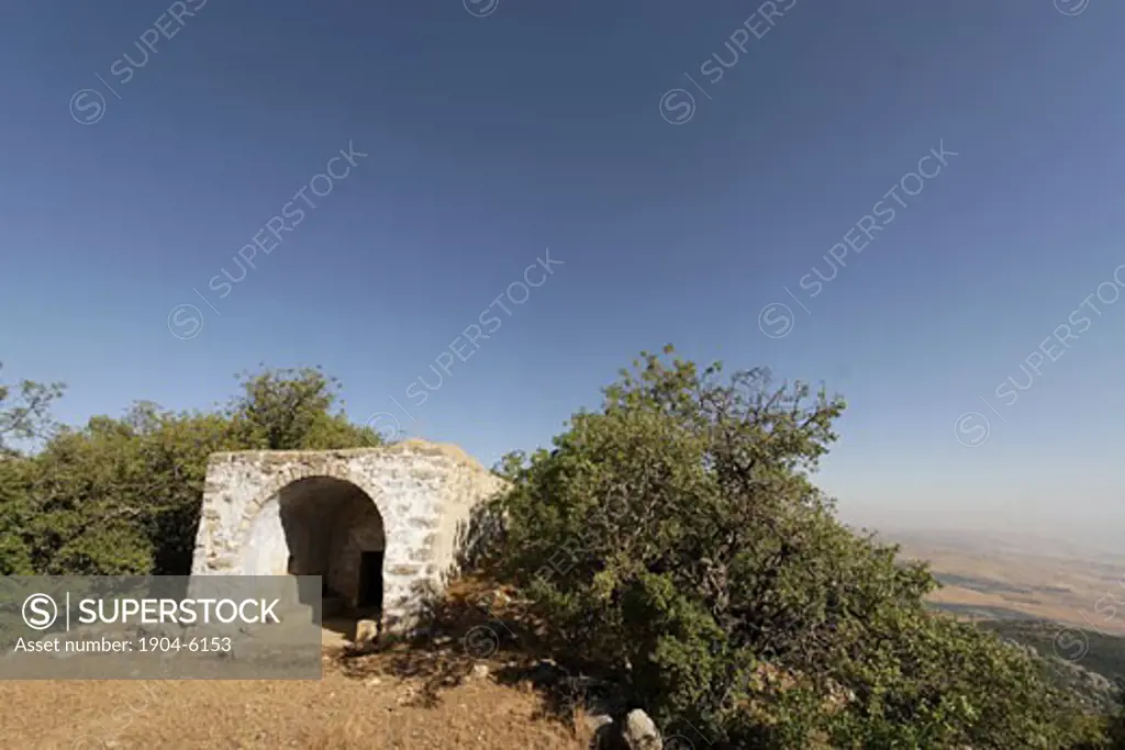 Makam Ibrahim el Halil on Mount Betarim