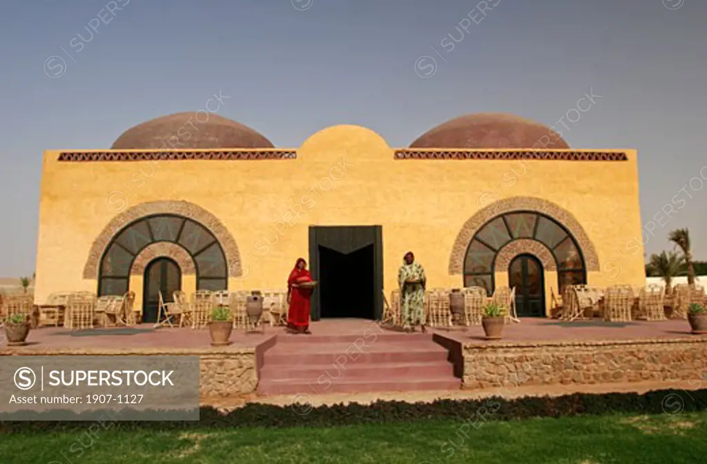 The most luxuous hotel of Sudan  near Jebel Balkar  here is the restaurant
