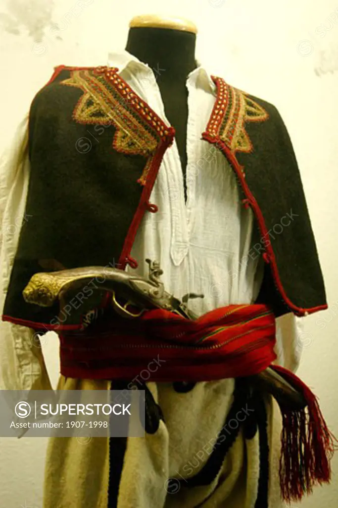 In the Ucinje museum  traditionnal clothes of the montenegrin guards