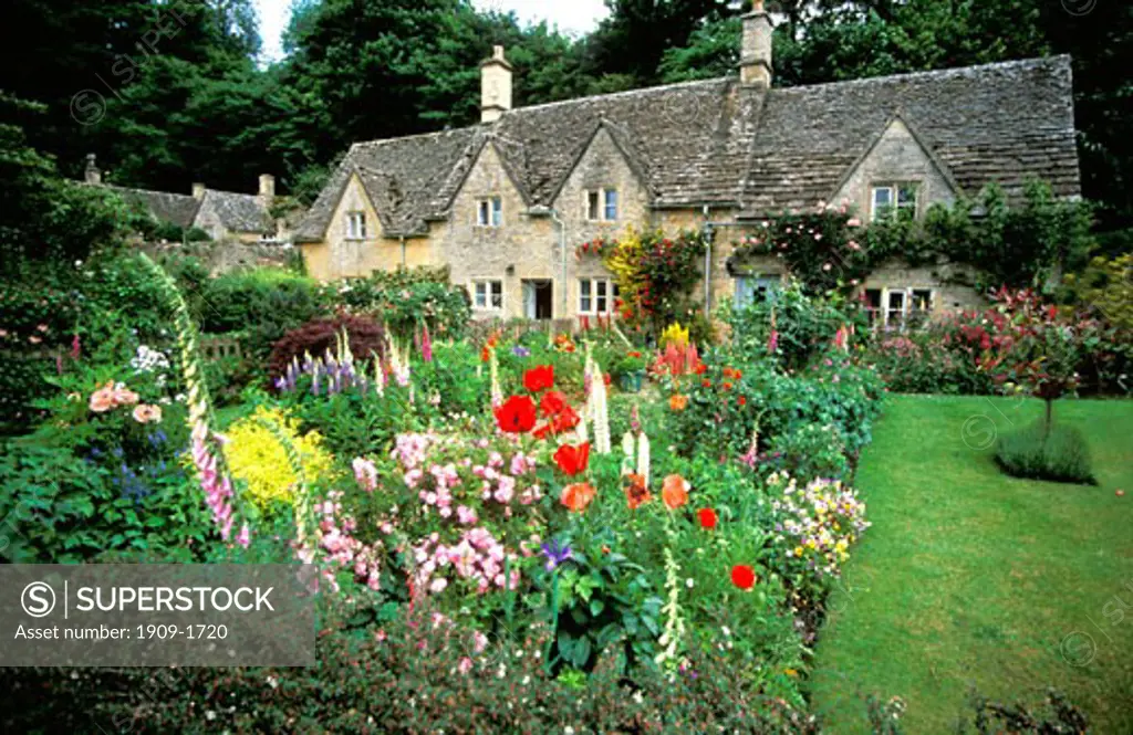 Bibury is one of the oldest and most beautiful english villages in the Cotswolds Gloucestershire Glos England Great Britain GB United Kingdom UK British Isles Europe